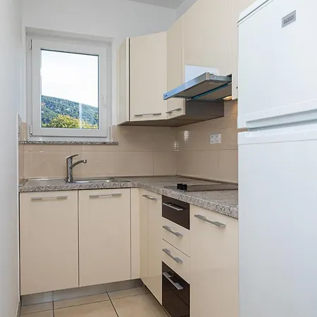 Apartment Apartments Crnekovic Jasna