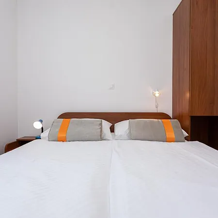 Apartment Apartments Crnekovic Jasna *