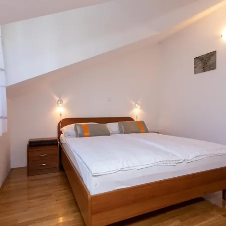 Apartment Apartments Crnekovic Jasna Baska (Krk)