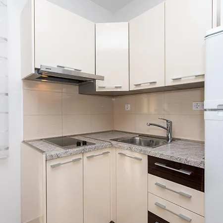 Apartment Apartments Crnekovic Jasna *
