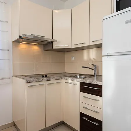 Apartments Crnekovic Jasna *