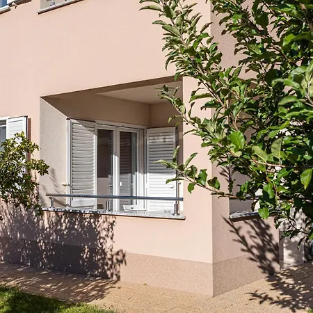 Apartment Apartments Crnekovic Jasna *