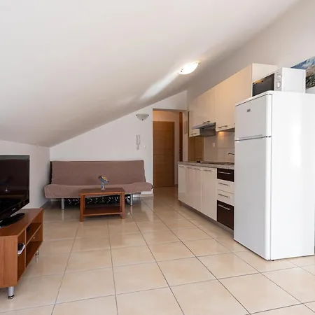 Apartment Apartments Crnekovic Jasna *