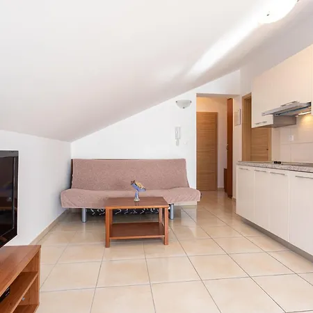Apartments Crnekovic Jasna Baska (Krk)